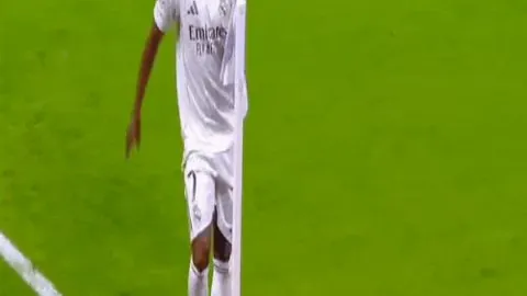 大乐透期号专家推荐：徐杰35分获北区MVP